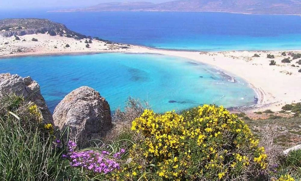 Ελαφόνησος: Διεθνή μέσα την εκθειάζουν ως επιλέξιμο προορισμό διακοπών